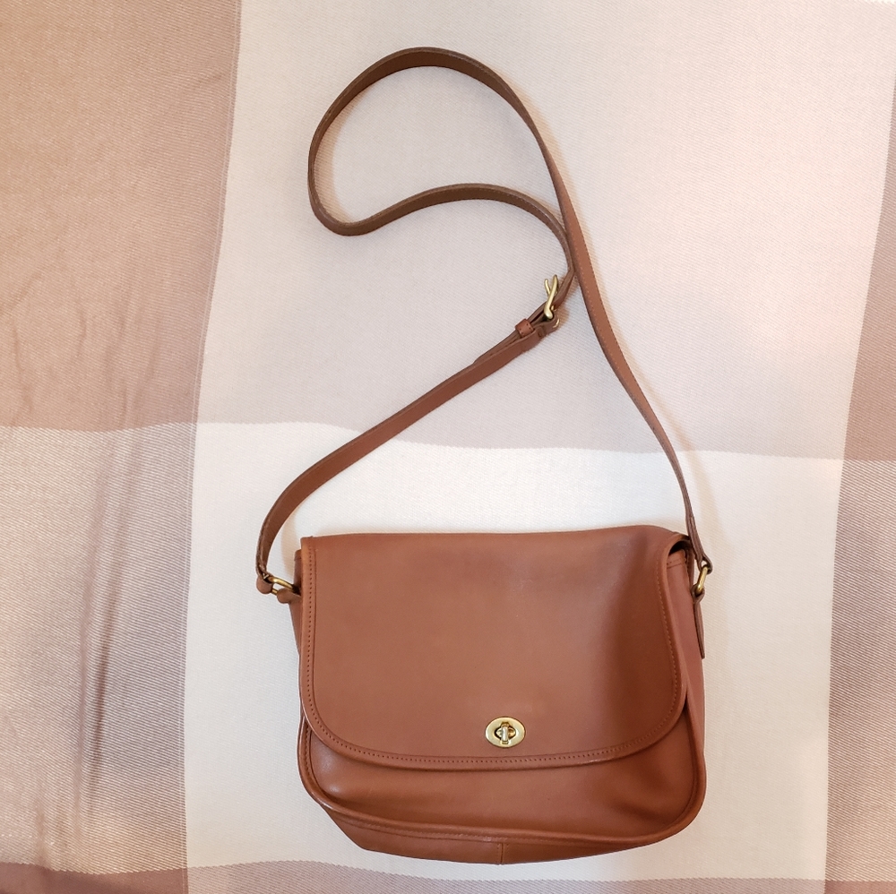 Vintage authentic Coach bag!
